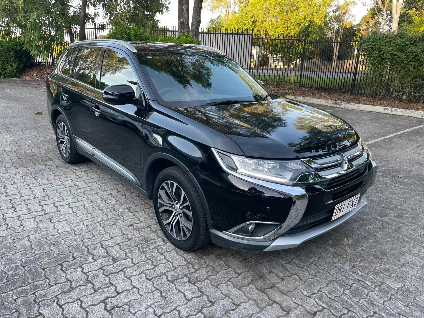 Mitsubishi Outlander Black 2017 